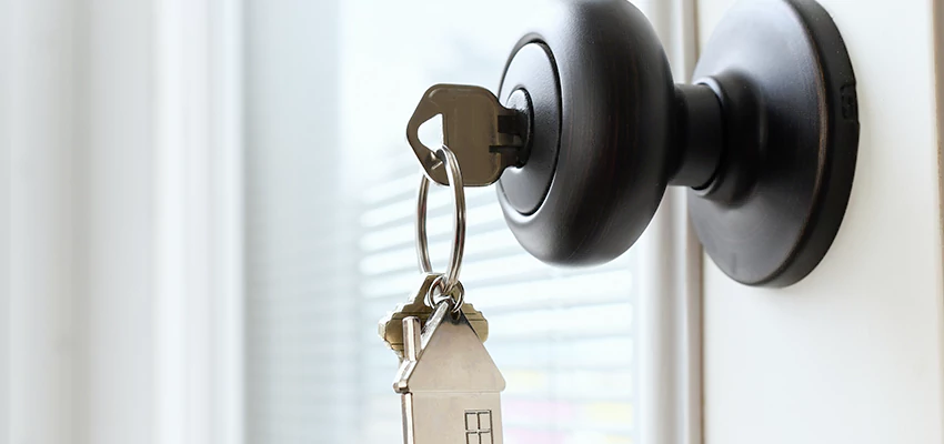 Bifold Door Knob Replacement in Kensington, California